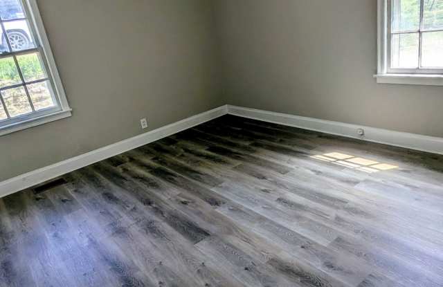 434 Ezell Pike - A Gallery 3