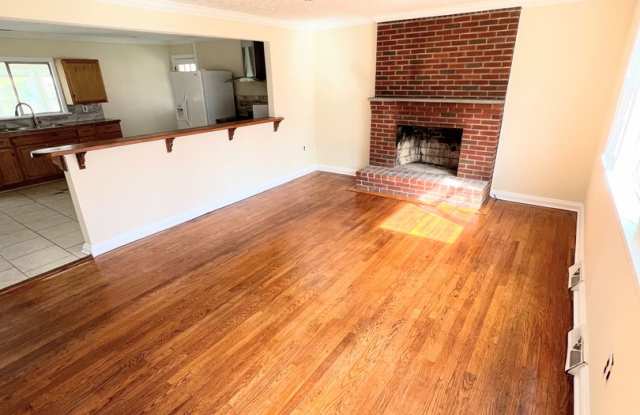 Charming 3 bedroom house Gallery 4