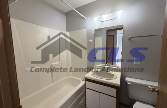820 Poplar Street - 2 Gallery 4