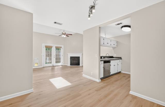 440 English Ivy Drive - - Gallery 3