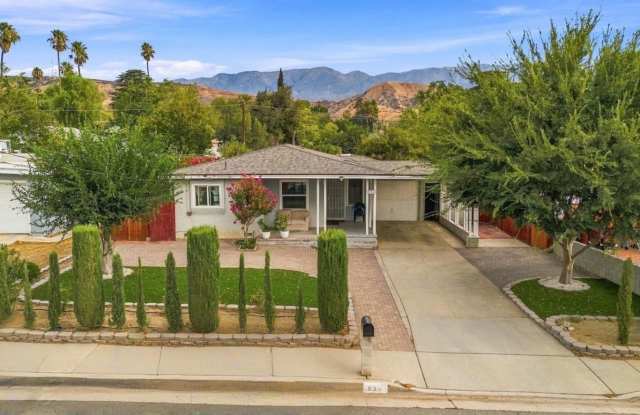 Charming 2BR House in Banning Gallery 1