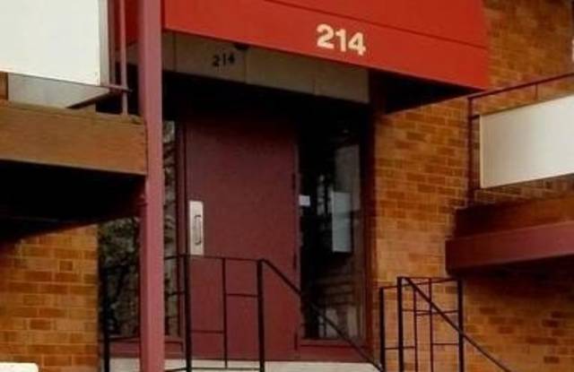 214 LOCUST Street SE photos photos