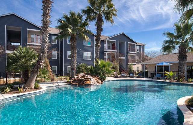 The Flats at Westover Hills by Cortland Gallery 3