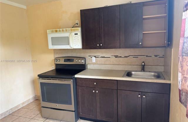 3491 NW 33rd Ct photos photos