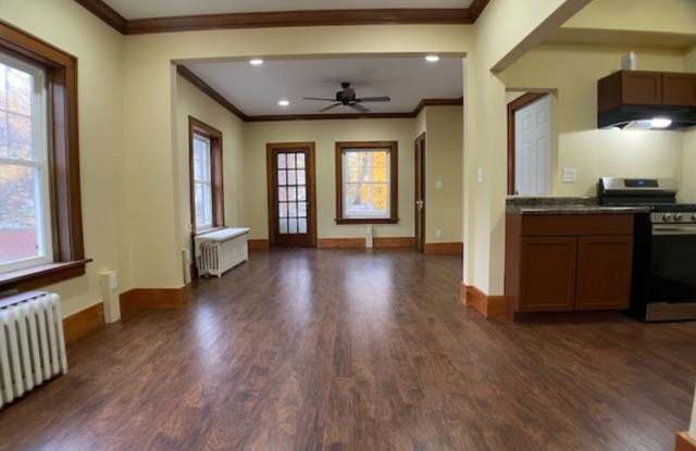 1317 N Ellis St, Unit 3 Gallery 2