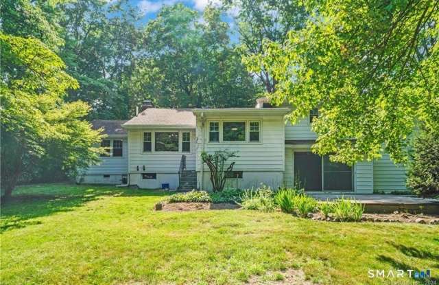 791 Newfield Avenue Gallery 2