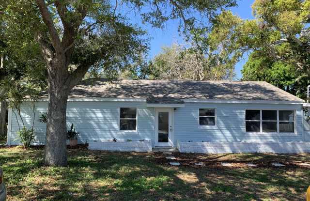 1255 Lynne Drive - 1255 Lynne Drive, Merritt Island, FL 32952