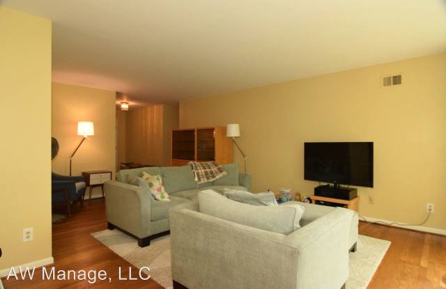 16633 Frontenac Terr Gallery 3