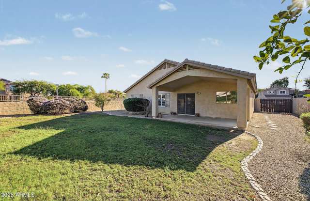 2742 S CAMELLIA Court Gallery 4