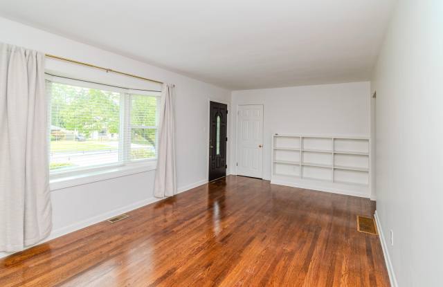 282 Zandale Drive Gallery 2