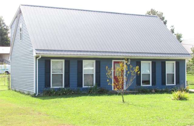 4 Bedroom Home In Radcliff! - 2894 Republic Avenue, Radcliff, KY 40160