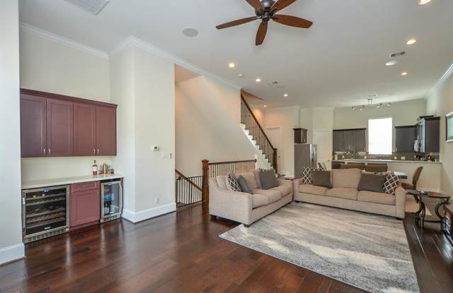 5526 Darling Street - 5526 Darling Street, Houston, TX 77007