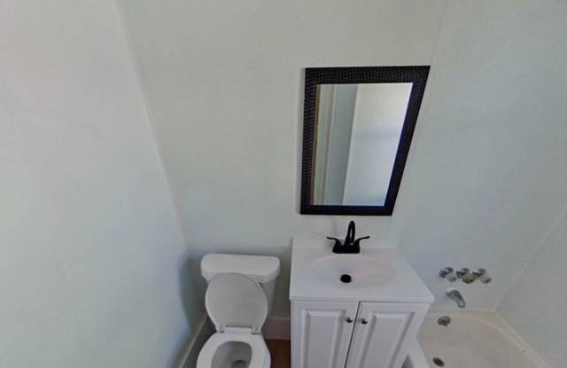 Charming 3BR House in Buffalo Gallery 4