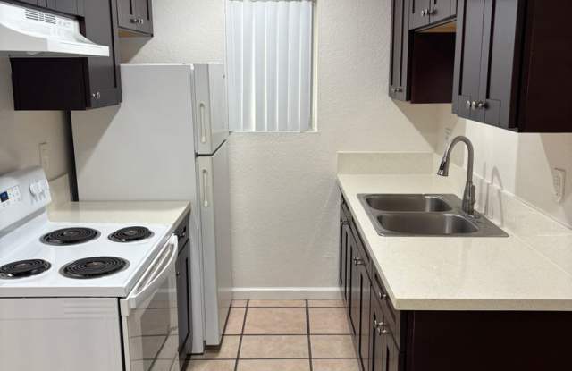 Studio Apartment Gallery 3