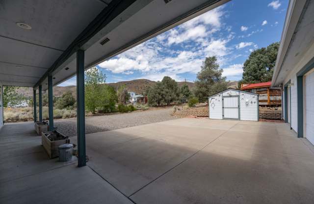 Executive Home with breathless views Gallery 3