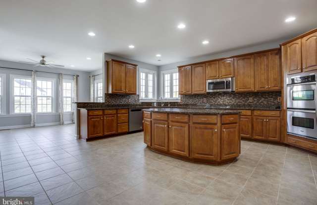 25283 CONNOR COURT Gallery 2