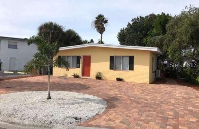 270 110TH AVENUE - 270 110th Avenue, Treasure Island, FL 33706