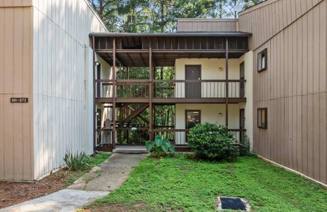 667 Pine Ridge Place, Raleigh NC 27609 Gallery 1
