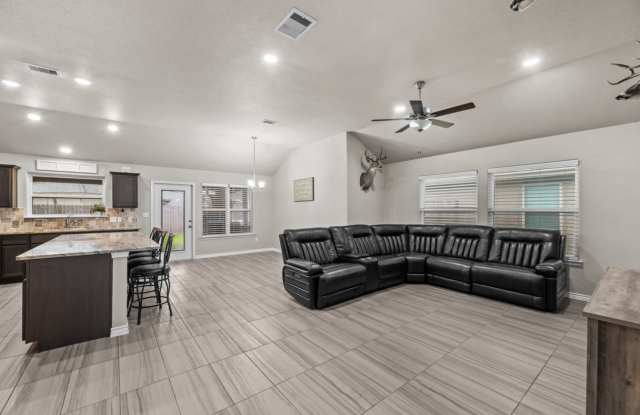 9505 English Oak Drive Gallery 4