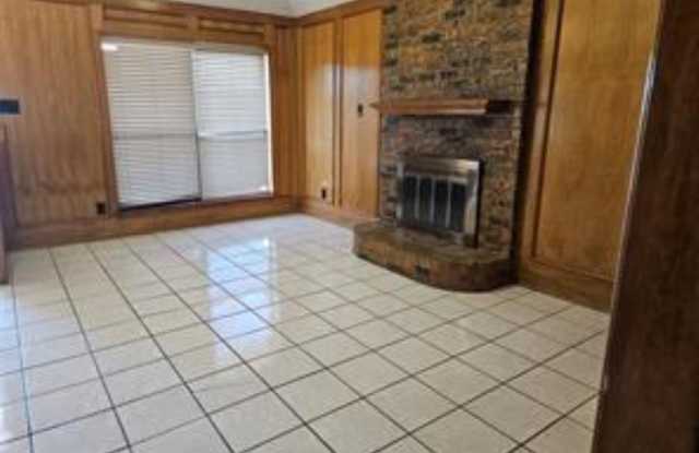2008 Cottonwood Road Gallery 4