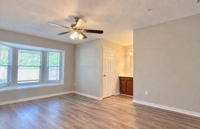 3328 HAMLET Loop Gallery 4