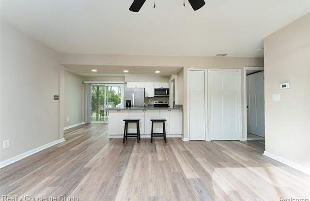 10257 Grand River Road Gallery 3
