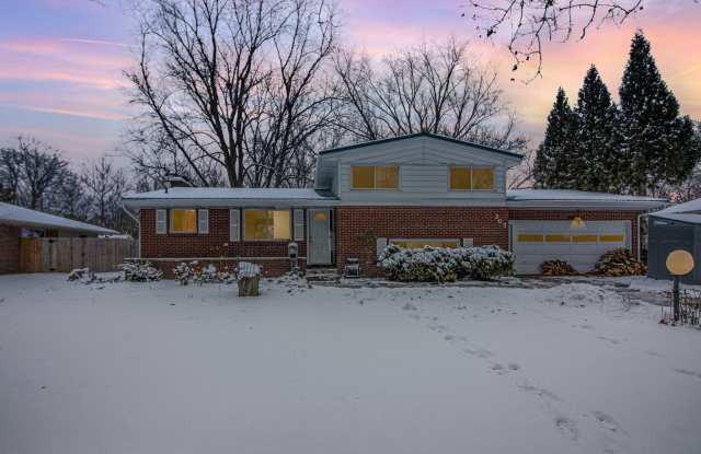 307 Norfolk Street - 307 Norfolk Street, Midland, MI 48640