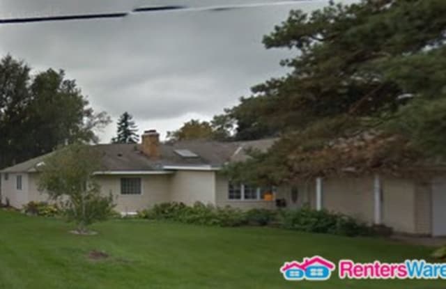 809 E 98th St - 809 East 98th Street, Bloomington, MN 55420