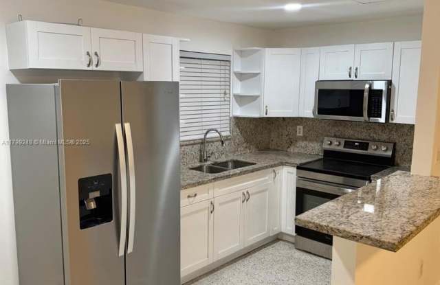 458 E 31st St photos photos