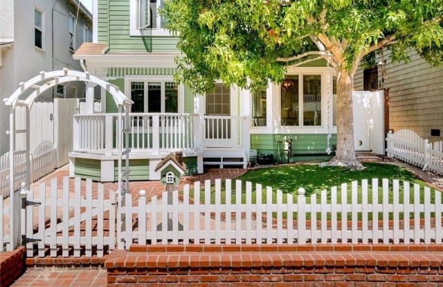 337 10th Street - 337 10th Street, Manhattan Beach, CA 90266