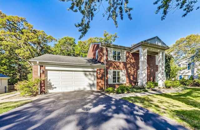 1040 Forest Hill Road - 1040 Forest Hill Road, Lake Forest, IL 60045