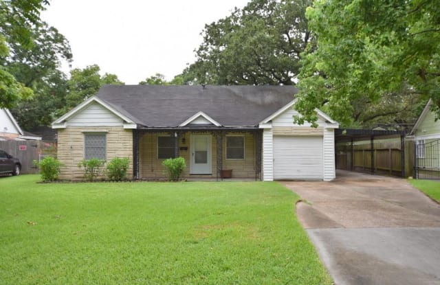 1079 W 41st Street - 1079 West 41st Street, Houston, TX 77018
