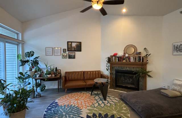 18880 Toldt Woods Dr - 18880 Toldt Woods Drive, Waukesha County, WI 53045