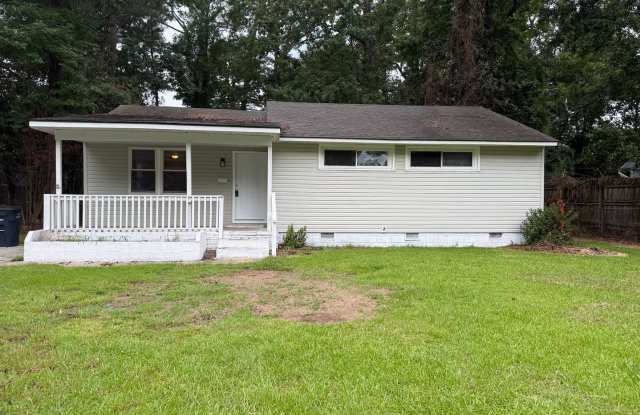 Charming 3 bedroom home in Northwoods Gallery 1