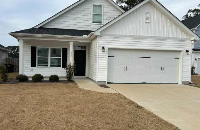 The Landing at Lewis Creek | 3 bedrooms, 2 baths - 1633 Grey Cliff Run, Kings Grant, NC 28405