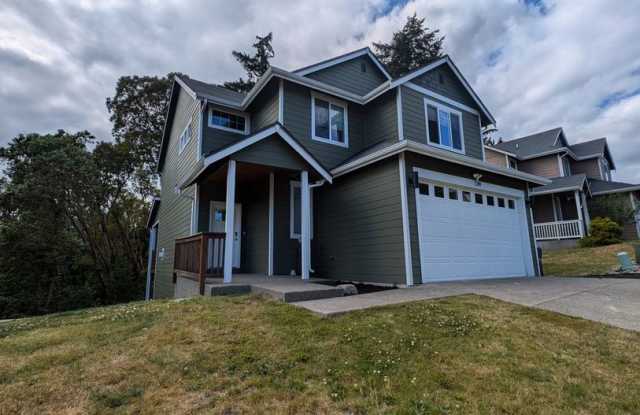 Stylish  Convenient Living - Bremerton 4 Bedroom Available in August. photos photos