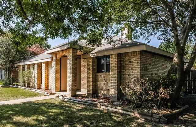 2317 Lakeshore Lane Gallery 3