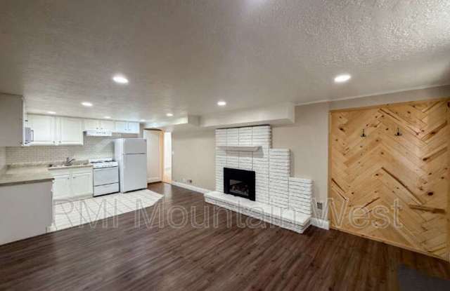 282 E. 650 N. photos photos