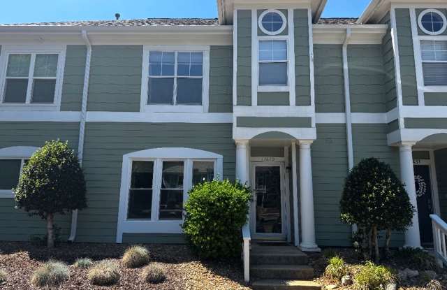3BR Townhome - Lake Living in Vineyard Point with Boat Slip Access Near Lake Norman photos photos