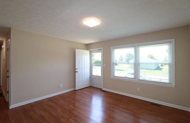 212 Foxwood Drive Gallery 3