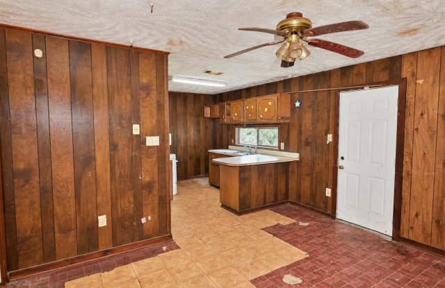 137 Grover Cleveland Cir Gallery 4