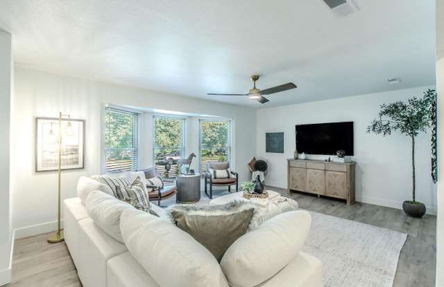4 Bed 2.5 Bath For Lease! Gallery 4