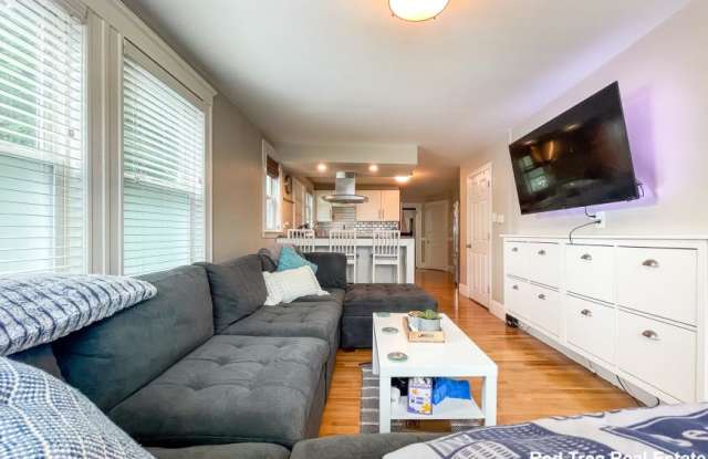 21 Town Hill St. photos photos