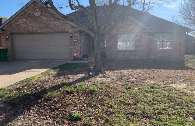 Available for May Move-in! This 3-Bedroom, 2-Bathroom Home in Central Springdale location. - 2923 Silverton Street, Springdale, AR 72764 Available for May Move-in! This 3-Bedroom, 2-Bathroom Home in Central Springdale location. - 2923 Silverton Street, Springdale, AR 72764