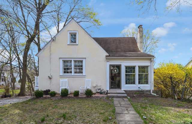 15 N Henry Street - 15 North Henry Street, Pearl River, NY 10965