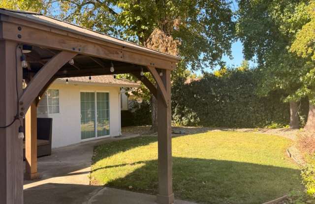 Spacious Redding Home Near Downtown with Charming Backyard Gallery 1