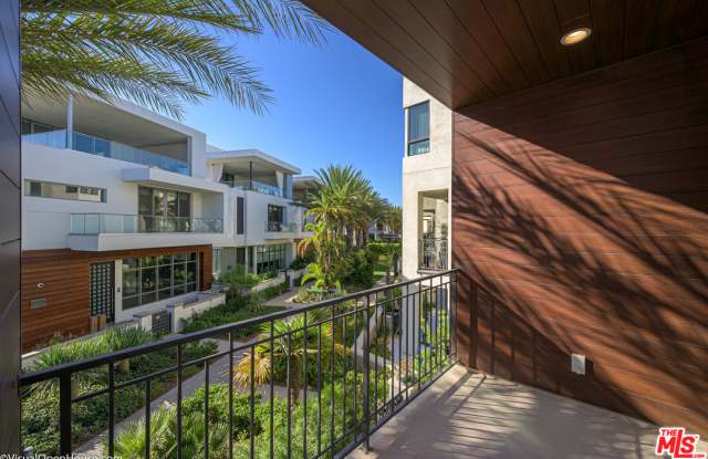 5933 Coral PL Gallery 4