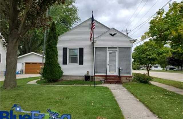 523 North Lark Street - 523 North Lark Street, Oshkosh, WI 54902