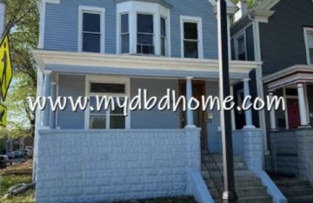 901 W Main St. photos photos