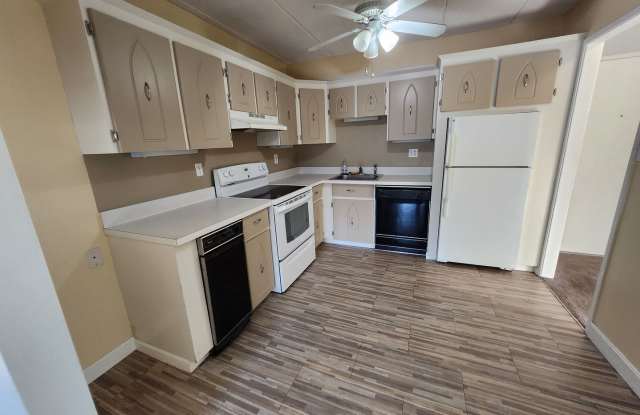 2 Bd 1.5 Bath Condo Available Now photos photos